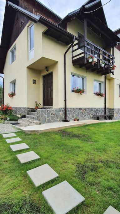 Casa269B - Cozy House With Scandinavian Design Moieciu de Jos Eksteriør bilde